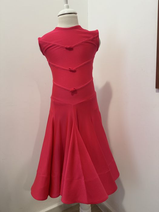 Рокля за спортни танци