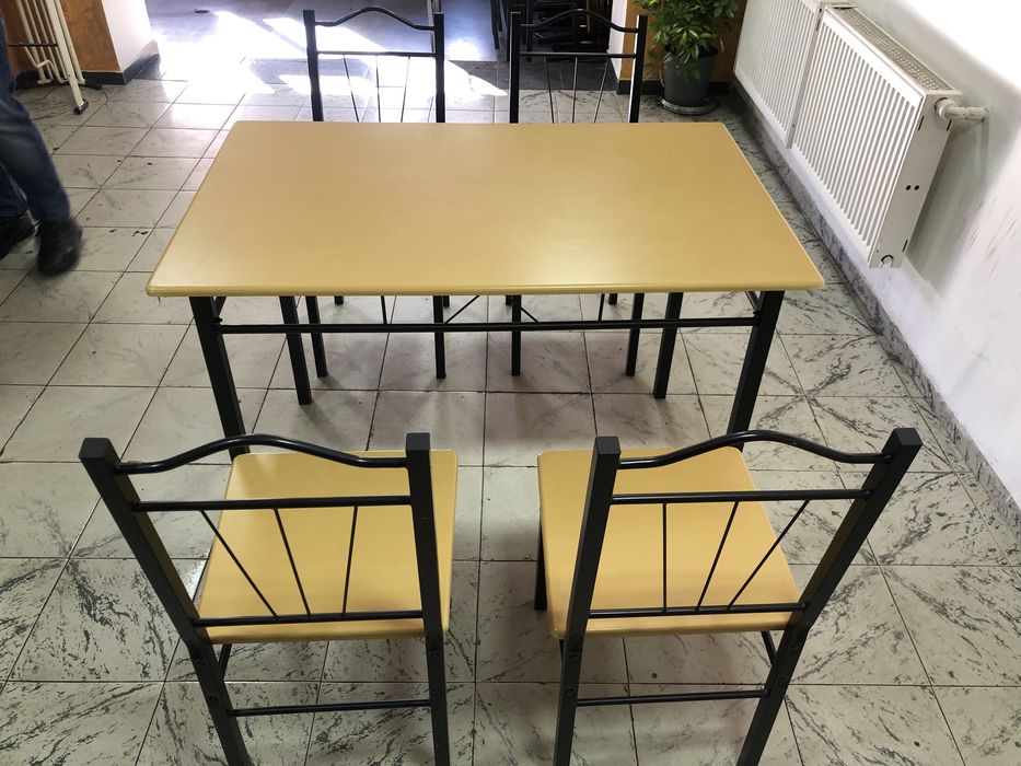 Маси и столове метални запаени като нови