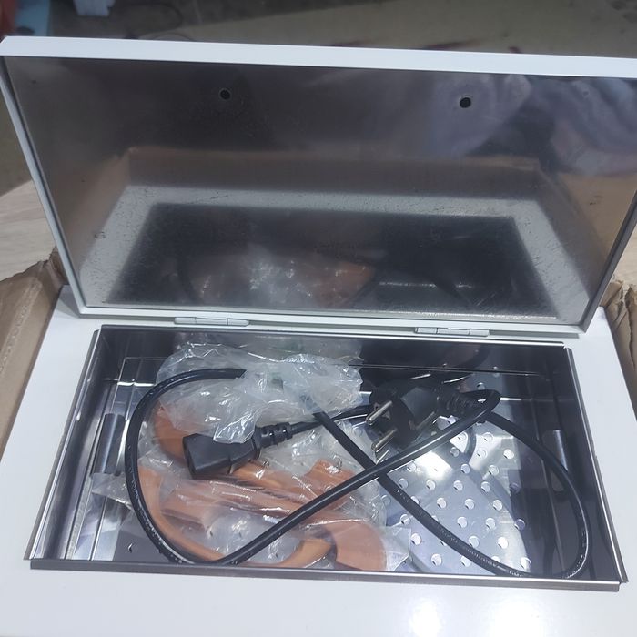 Продам инвентарь для маникюра.