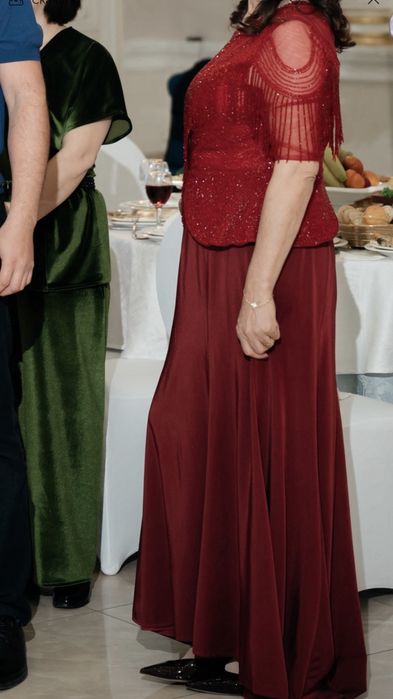 Вечернее шикарное платье