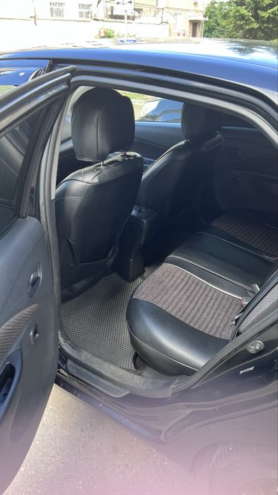 Продам Toyota Yaris