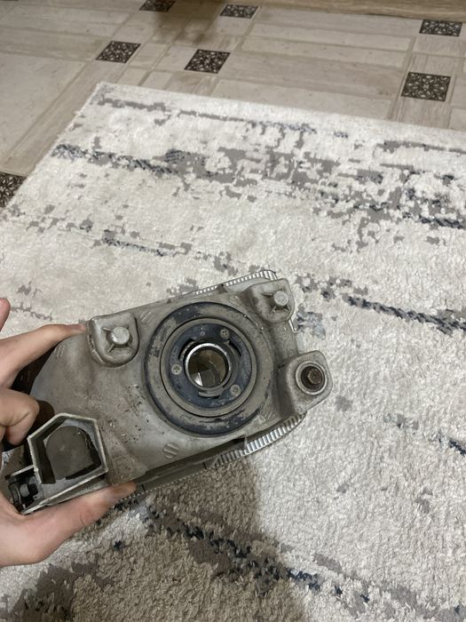 Продам туманку прадо 90