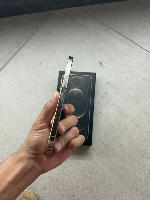 Продам свой личный Iphone 12 Pro Max 256 гб !