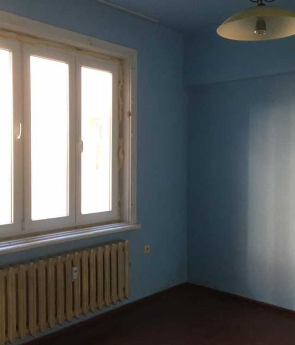 Дава се под наем Тристаен апартамент в София, Зона Б-18 - 100 кв.м за 1000 € - Снимка #1