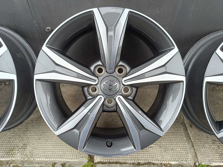 ОРИГИНАЛНИ джанти 17 цола 5x114,3 ТОЙОТА / TOYOTA + датчици 6,5J ET45
