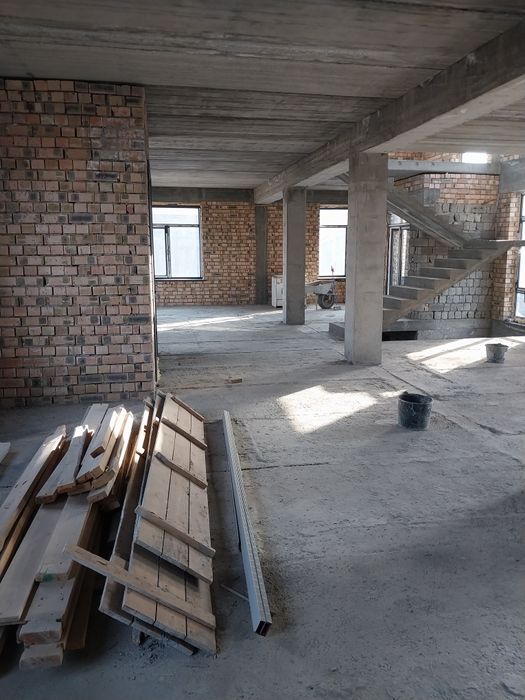 Срочно ховли сотилади