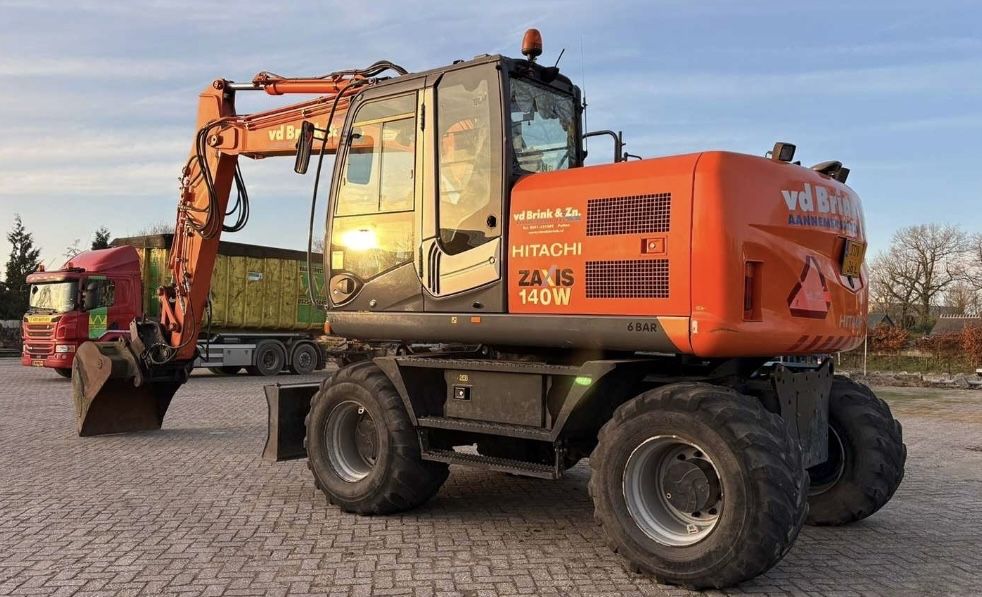 Экскватор HITACHI 140