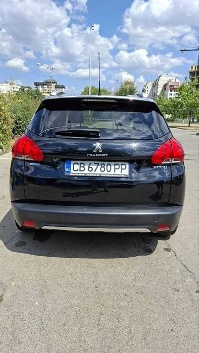 Лек автомобил Peugeot 2008 1.5 blue HDI