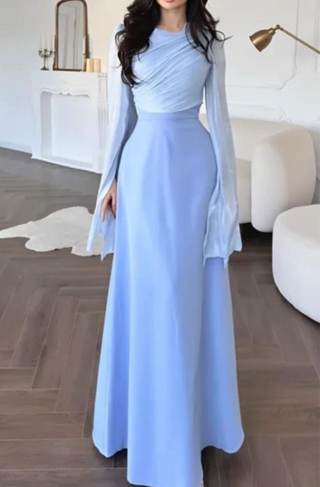 Вечернее платье голубой