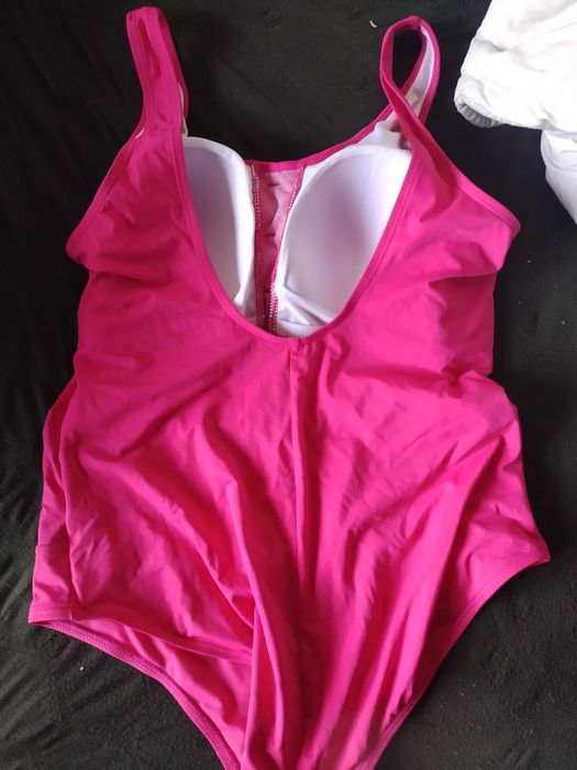 Нов бански костюм