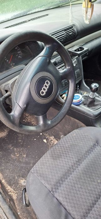 AUDI A4 2001 — imagine 4