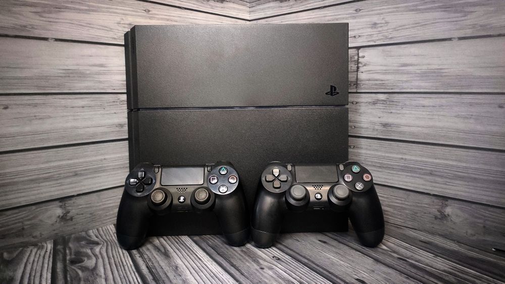 Продам PS 4 Fat 2 rev