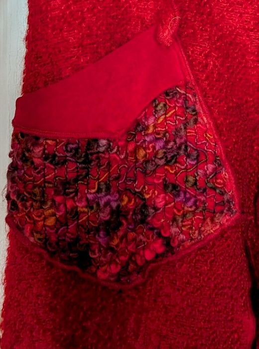 Нова цена!!! Бутикова жилетка, ръчно изработена, червена