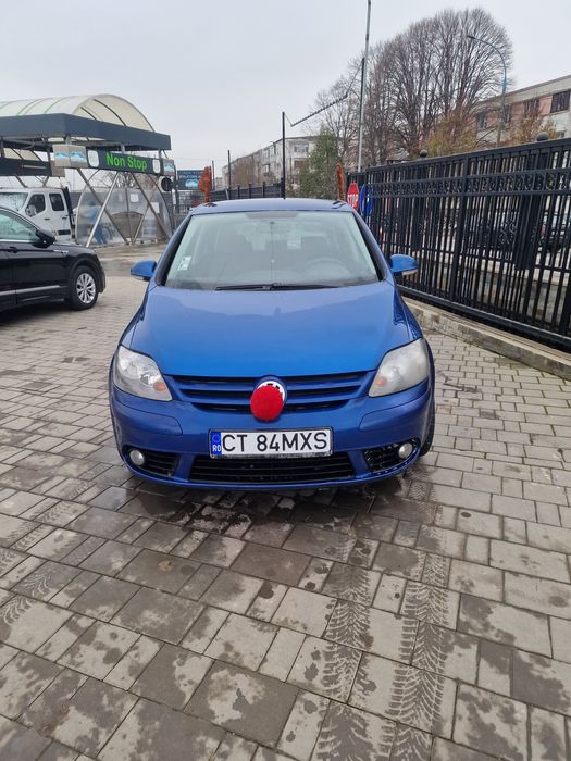 Se vinde golf5 plus pret negociabil