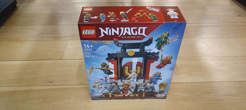 Lego NINJAGO 71866 - Ninja Character Display 15th Anniversary