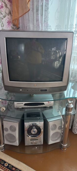 Продам б/у телевизор   LG