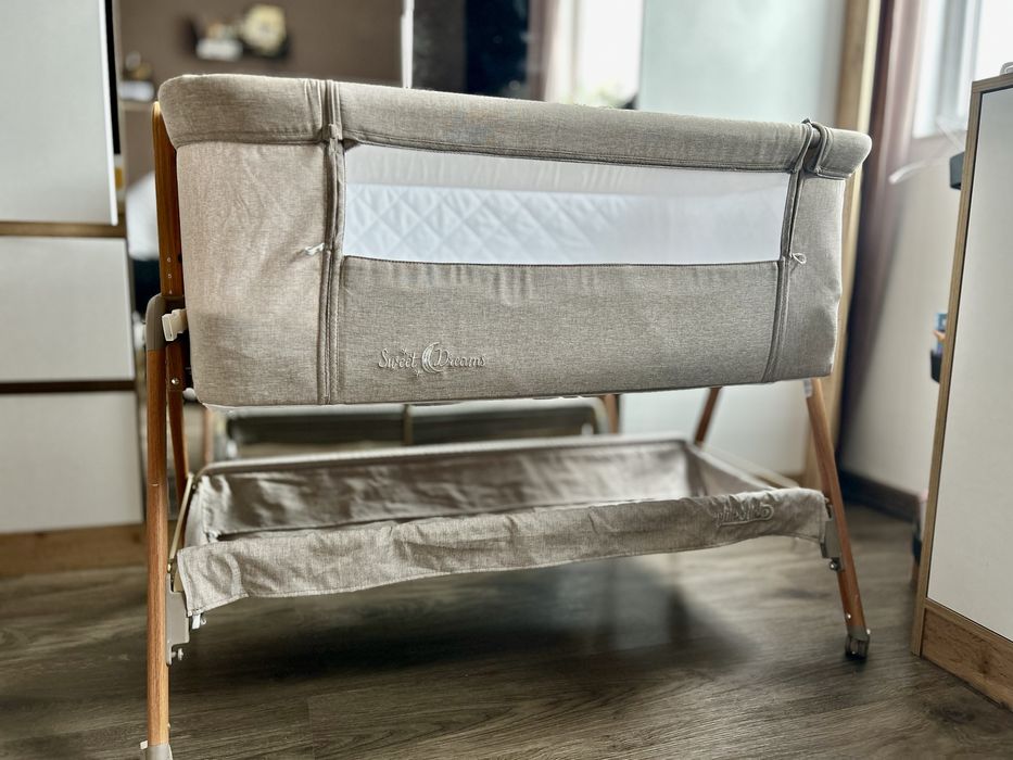 Кошара next to me