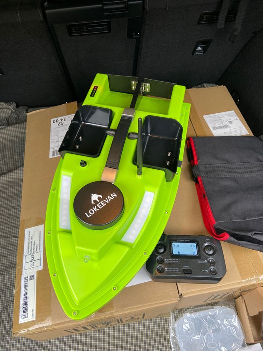 Лодка за захранка Д19