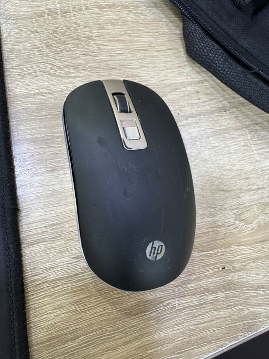 Продается ноутбук HP SPECTRE 15 x360 (i7-8705G/16G/256Gb/4G Radeon