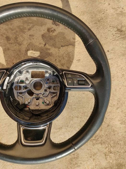 Volan S Line din piele cu comenzi Audi A6 A7 A8 2011-2018 Cod 611013700 / 4G0419091R