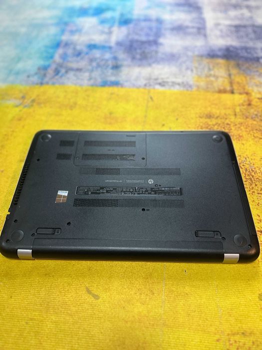 laptop Hp 15, amd a6 quadcore, 8 gb ram, video 1,.5, hdd t tb