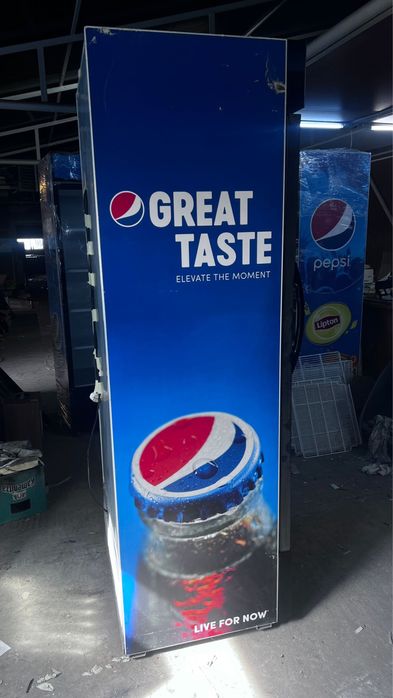 Vitrina frigorifica verticala mica simpla