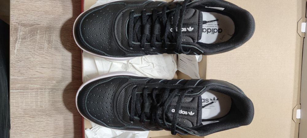 Мъжки обувки adidas