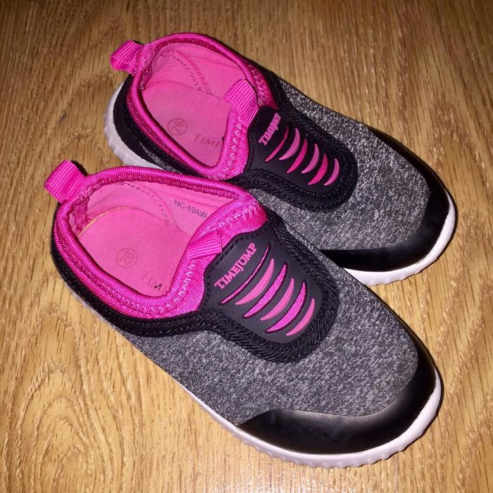 Продам детскую обувь