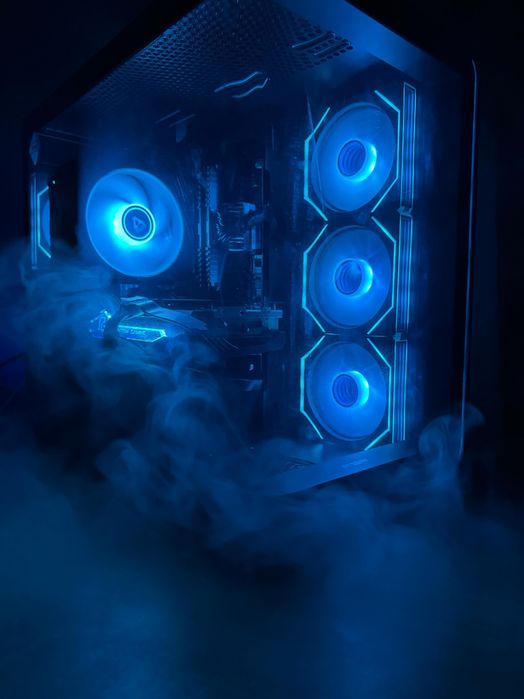 Геймърски компютър Ryzen 5 5600X & rx7800xt 16 GB