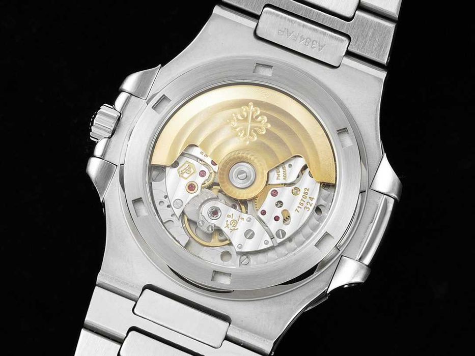 Автоматичен мъжки часовник Patek Philippe Nautilus Ruby Bezel