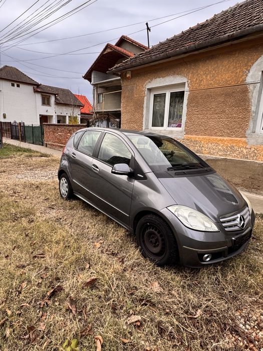 Vand sau Schimb Mercedes A class A180