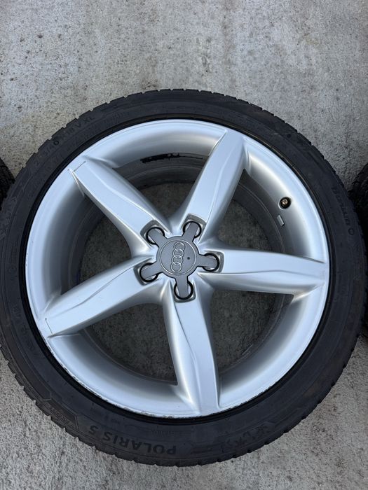 Джанти със зимни гуми Ауди 18”
