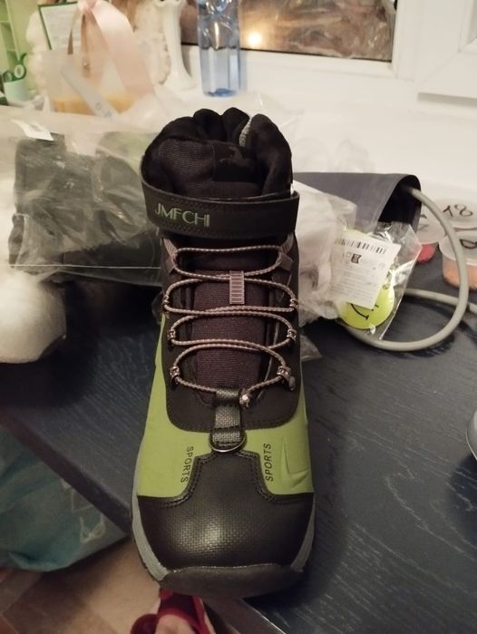 Продам зимние сапоги