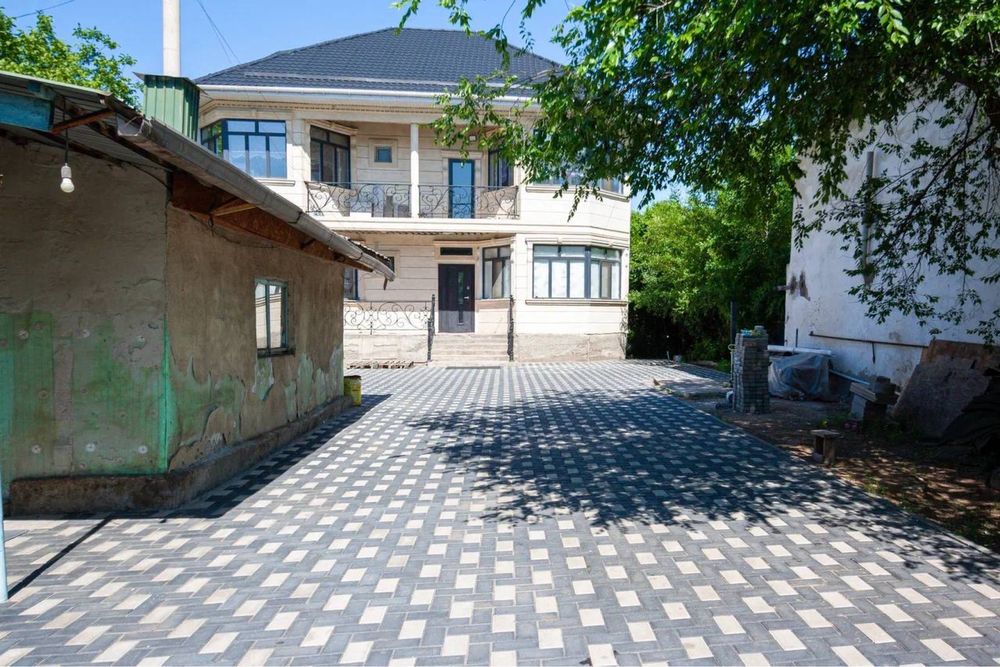 Продам дом из 9 комнат