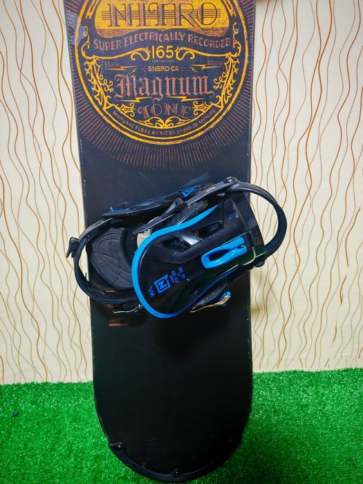 Placa snowboard Nitro Magnum 165 cm + legaturi nitro M-L