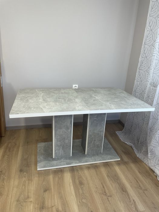 Маса за трапезария/кухня