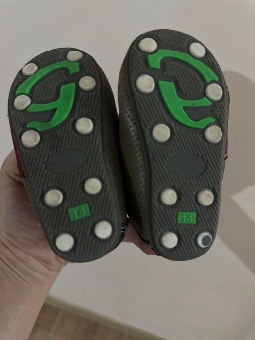 Тегін аяқ киім. Бесплатно.