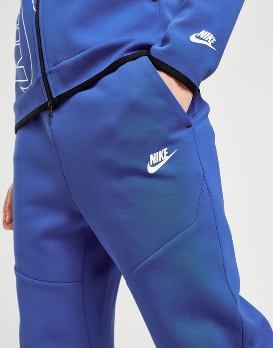 Trening Nike tech diverse culori