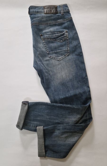 Разпродажба Дамски дънки, модел бойфренд Sisley