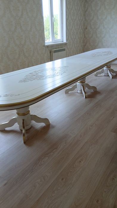 Продается стол! Длина 4-4,5 м
