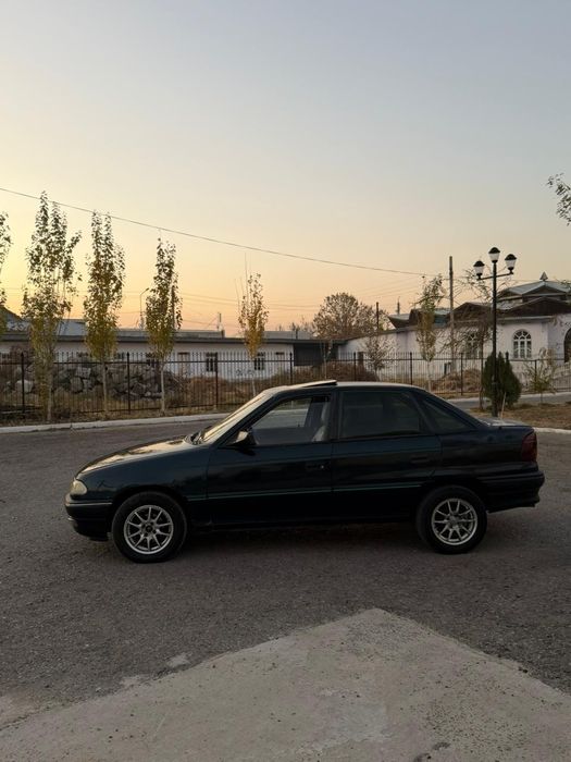 Продам Опель Астра