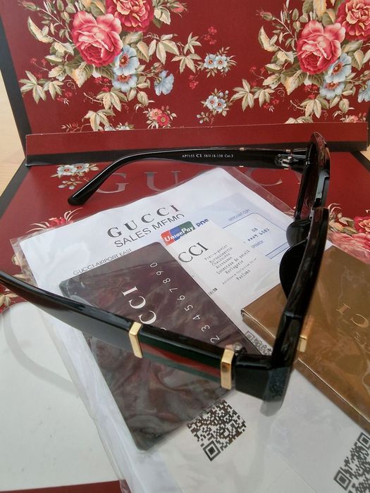 Ochelari Gucci new model, saculet, etichetă