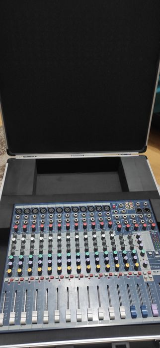 Case Mixer Soundcraft FX12