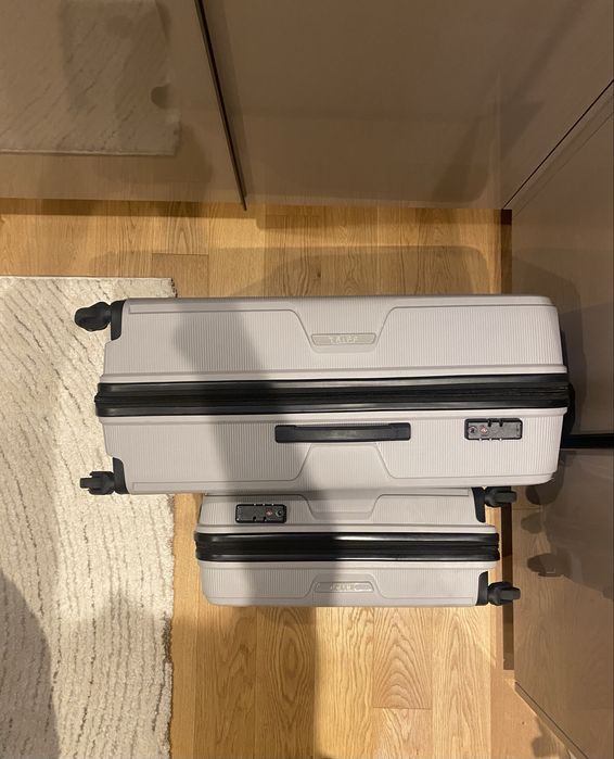 Комплект от два твърди куфара Tripp - малък кабинен и голям