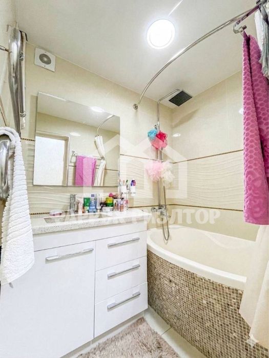 4/2/4 Буз-2 Эко базар 80м2 Ориентир тараканчик