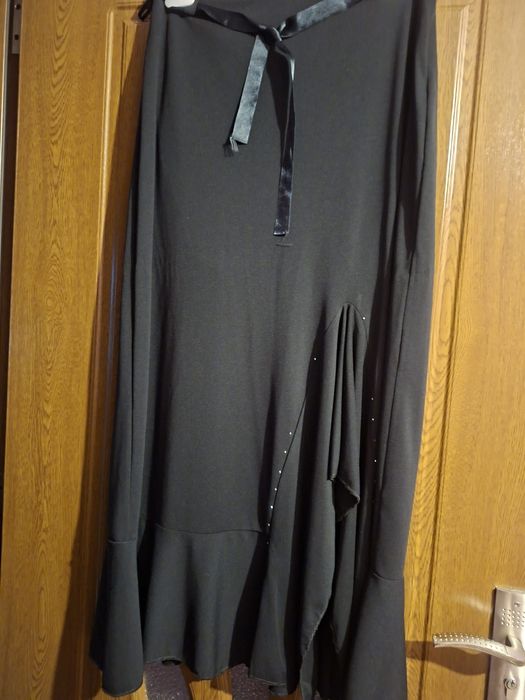 Vând Fustă Damă Elegantă Lungă Mărimea M