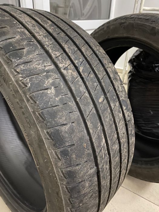 Резина летняя  235/45 R18