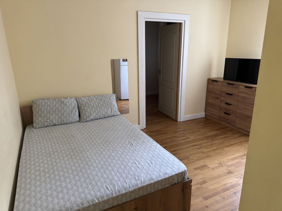 Inchiriez apartament