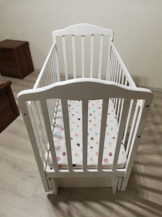 Кровать детская с матрасом