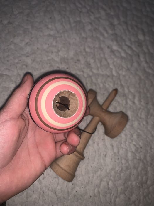 Tama krom strogo roz